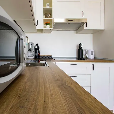 Apartament Flower 23 *